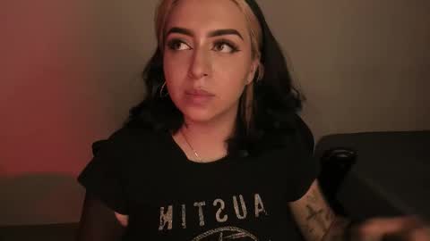 Annika online show from 11-23-25, 02:22