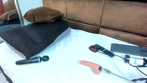 Snapshot of annita_01 chatting on 01-17-25, 05:51 Annita online show from 01-17-25, 05:51