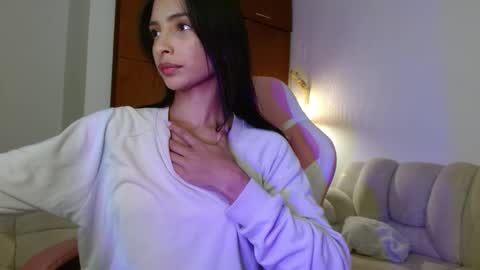 AnnaS online show from 03-25-26, 03:23