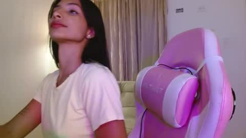 AnnaS online show from 04-11-26, 03:55