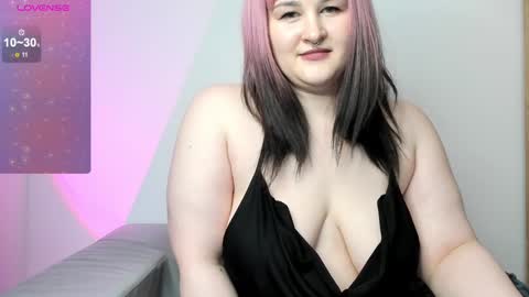 Snapshot of annnott chatting on 12-20-24, 12:05 Ann online show from 12-20-24, 12:05