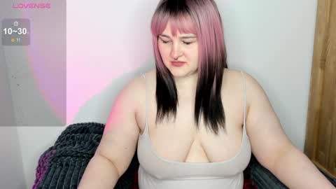 Snapshot of annnott chatting on 02-07-25, 04:14 Ann online show from 02-07-25, 04:14