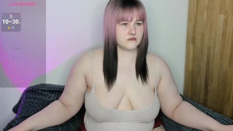 Snapshot of annnott chatting on 02-08-25, 05:29 Ann online show from 02-08-25, 05:29
