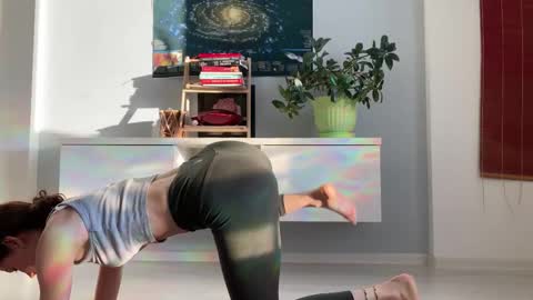 N  antics online show from 09-12-25, 03:28