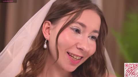Annuetta online show from 05-17-26, 08:01