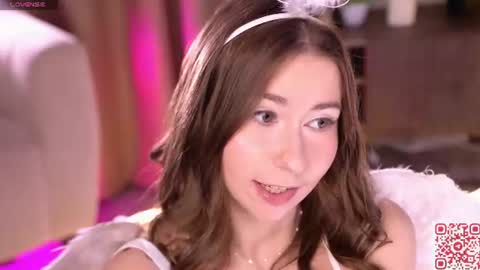 Snapshot of annuetta chatting on 06-20-26, 08:06 Annuetta online show from 06-20-26, 08:06