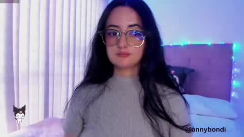 Snapshot of annybondie chatting on 02-18-25, 09:53 annybondie online show from 02-18-25, 09:53