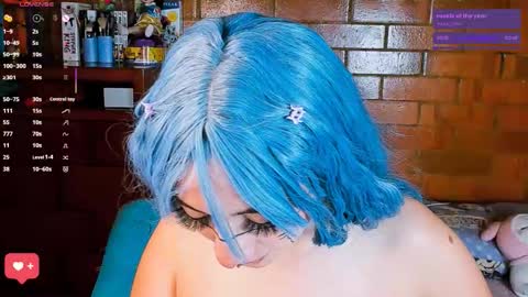 Anny  IG online show from 10-31-25, 05:41