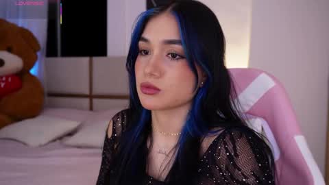 Snapshot of annyhizzle chatting on 05-09-26, 01:00 online show from 05-09-26, 01:00