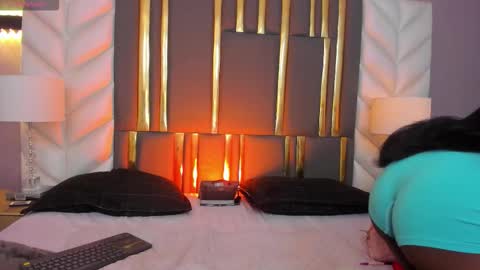 Anny online show from 11-30-25, 12:31