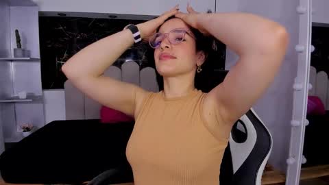 Anny online show from 01-14-26, 02:12