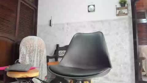 dani online show from 10-17-25, 04:31