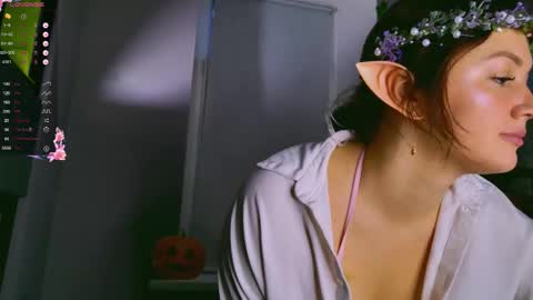 AnnySue online show from 10-31-25, 05:41