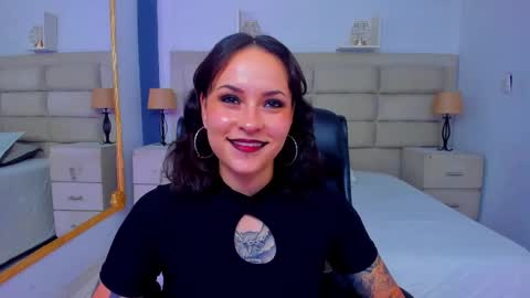 Snapshot of annythomsonn chatting on 11-07-25, 09:26 AnnyT online show from 11-07-25, 09:26