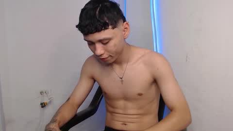 Snapshot of anoine_dirty chatting on 10-04-25, 04:43 Antoine Dirty online show from 10-04-25, 04:43