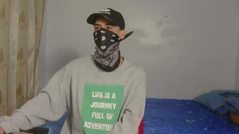 Snapshot of anonymous_face chatting on 12-03-25, 06:10 Anonymous online show from 12-03-25, 06:10