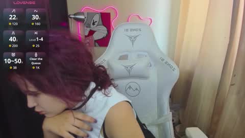 Snapshot of anora_millerr chatting on 09-30-25, 08:30 Anora online show from 09-30-25, 08:30