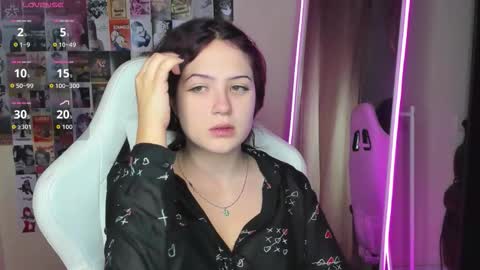 Snapshot of anora_millerr chatting on 10-12-25, 03:22 Anora online show from 10-12-25, 03:22