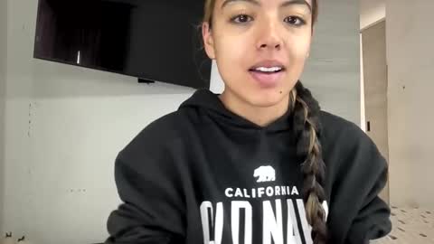 Snapshot of anotella_aa chatting on 04-15-26, 07:32 anotella_aa online show from 04-15-26, 07:32