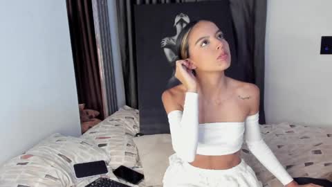 anotella_aa online show from 05-15-26, 11:34