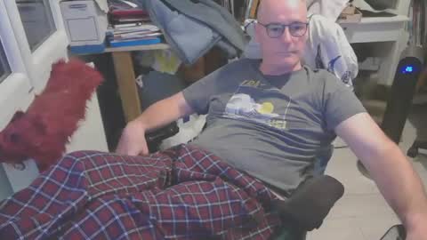 Snapshot of antares590 chatting on 03-10-25, 08:01 antares590 online show from 03-10-25, 08:01