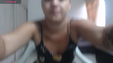 Snapshot of anthonela_queen chatting on 11-14-25, 12:59 Anthonela Queen online show from 11-14-25, 12:59