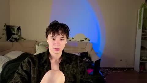 Snapshot of anthonycutie chatting on 03-07-26, 05:26 Anthony online show from 03-07-26, 05:26