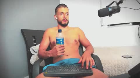 Snapshot of anthonydaddi chatting on 10-28-25, 12:58 Anthony J. Blake online show from 10-28-25, 12:58