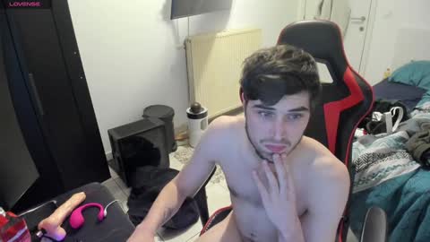 Snapshot of anthonyloveseks chatting on 02-08-25, 05:50 Anthony online show from 02-08-25, 05:50