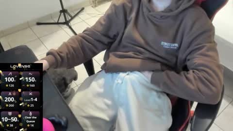 Snapshot of anthonyloveseks chatting on 11-14-25, 07:45 Anthony online show from 11-14-25, 07:45