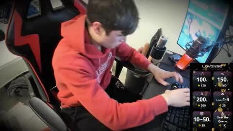 Snapshot of anthonyloveseks chatting on 12-01-25, 04:01 Anthony online show from 12-01-25, 04:01