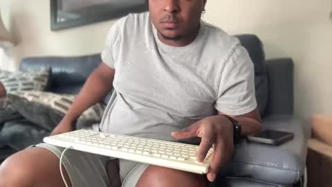 Snapshot of anthonyscreet chatting on 09-28-25, 09:20 anthonyscreet online show from 09-28-25, 09:20