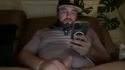 Snapshot of anthoss22 chatting on 11-16-25, 04:07 anthoss22 online show from 11-16-25, 04:07