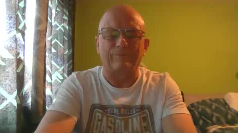 Snapshot of antmatt2025 chatting on 05-11-26, 04:15 antmatt2025 online show from 05-11-26, 04:15