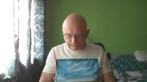 Snapshot of antmatt2025 chatting on 05-22-26, 03:39 antmatt2025 online show from 05-22-26, 03:39
