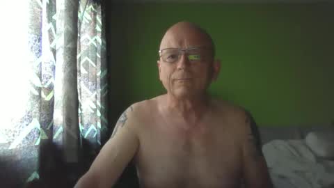 Snapshot of antmatt2025 chatting on 05-25-26, 05:46 antmatt2025 online show from 05-25-26, 05:46