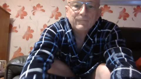 Snapshot of antmatt2025 chatting on 06-27-26, 05:23 antmatt2025 online show from 06-27-26, 05:23