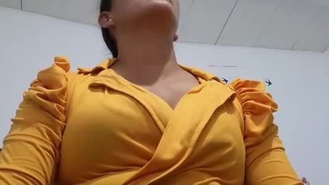 Snapshot of anto055 chatting on 05-25-26, 10:16 Antonella online show from 05-25-26, 10:16