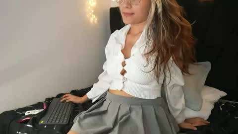 Snapshot of antofoxwbc chatting on 06-05-26, 06:57 Anto online show from 06-05-26, 06:57