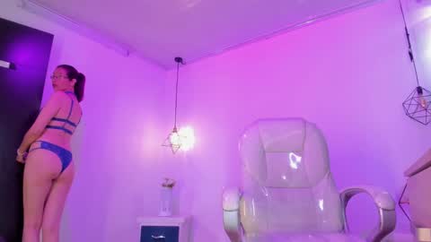 Snapshot of antoneella__ chatting on 02-09-25, 03:12 Antonella online show from 02-09-25, 03:12