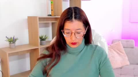 Snapshot of antoneella__ chatting on 09-26-25, 01:15 Antonella online show from 09-26-25, 01:15