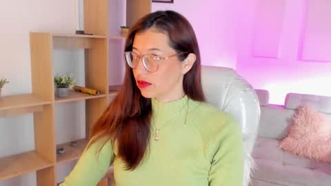 Snapshot of antoneella__ chatting on 09-28-25, 12:10 Antonella online show from 09-28-25, 12:10