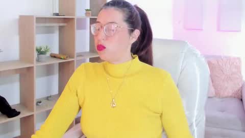 Snapshot of antoneella__ chatting on 10-04-25, 12:03 Antonella online show from 10-04-25, 12:03