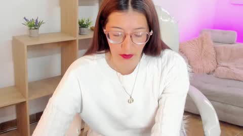Snapshot of antoneella__ chatting on 10-07-25, 12:13 Antonella online show from 10-07-25, 12:13
