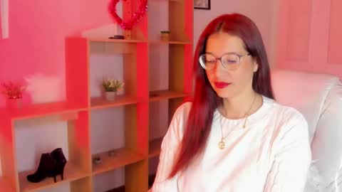 Snapshot of antoneella__ chatting on 10-16-25, 12:39 Antonella online show from 10-16-25, 12:39