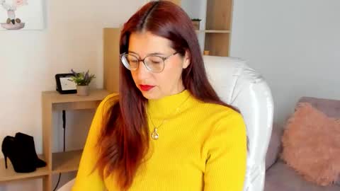 Snapshot of antoneella__ chatting on 11-12-25, 12:16 Antonella online show from 11-12-25, 12:16