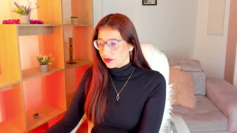 Snapshot of antoneella__ chatting on 11-21-25, 12:15 Antonella online show from 11-21-25, 12:15