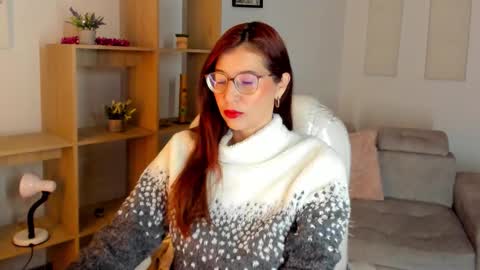 Snapshot of antoneella__ chatting on 11-25-25, 12:05 Antonella online show from 11-25-25, 12:05