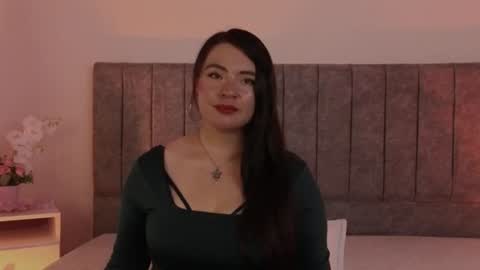 Snapshot of antonella_1998_ chatting on 06-16-26, 04:09 Antonella online show from 06-16-26, 04:09
