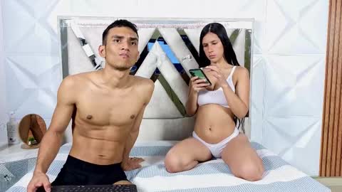 Snapshot of antonella_and_axel chatting on 10-29-25, 04:59 Antonella 20  Axel 23 online show from 10-29-25, 04:59